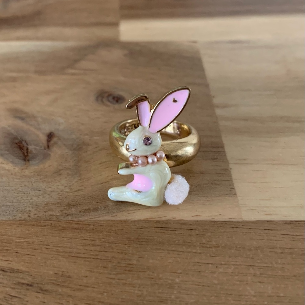 Betsey Johnson enameled bunny rabbit statement ring vintage jewelry Size 6 NWOT